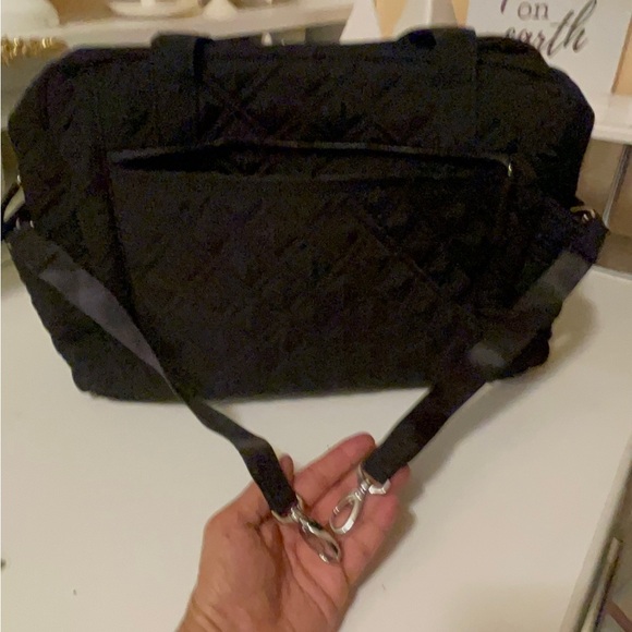 Vera Bradley large bag . Can use for handy bag or diaper bag new conditions - Picture 6 of 12